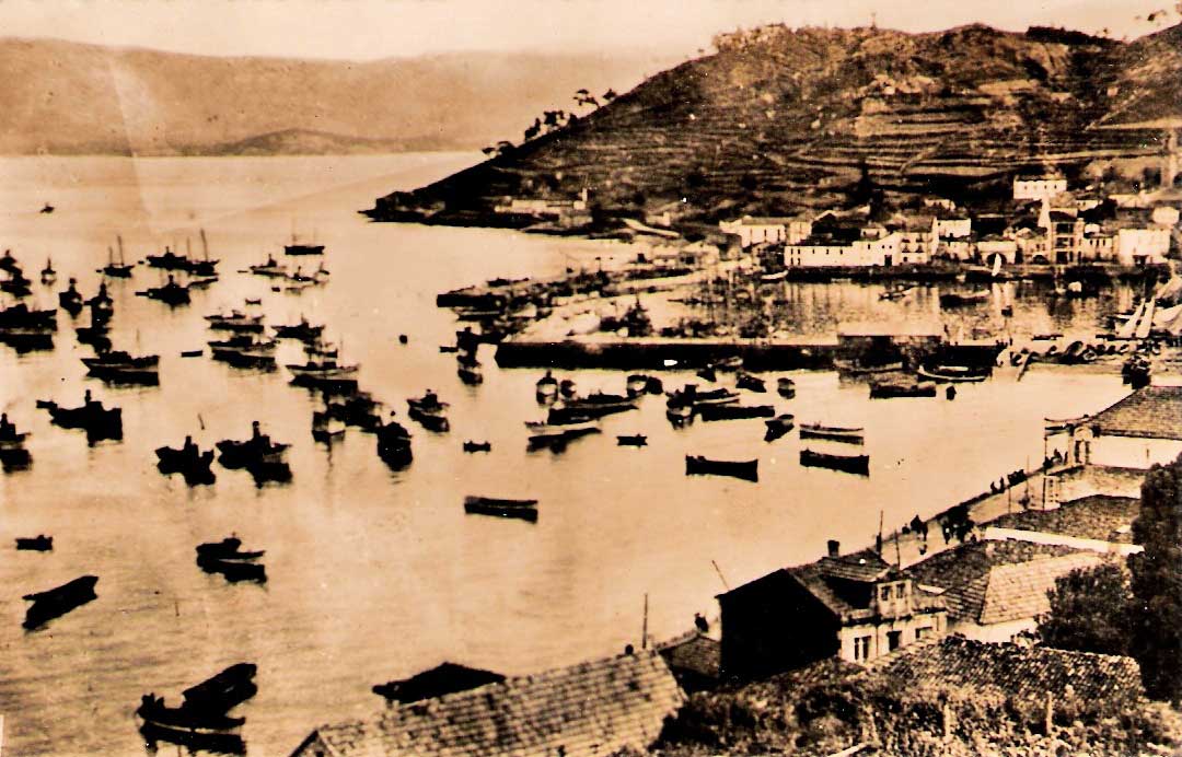 Muros seguía siendo el tercer puerto de Galicia en descargas de sardina